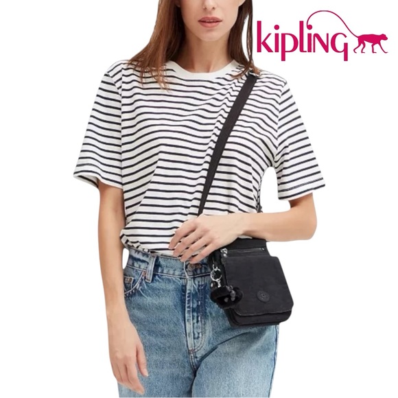 Kipling (NWT) Crossbody Bag W/Key Chain, lots of room in this little bag - Picture 12 of 12